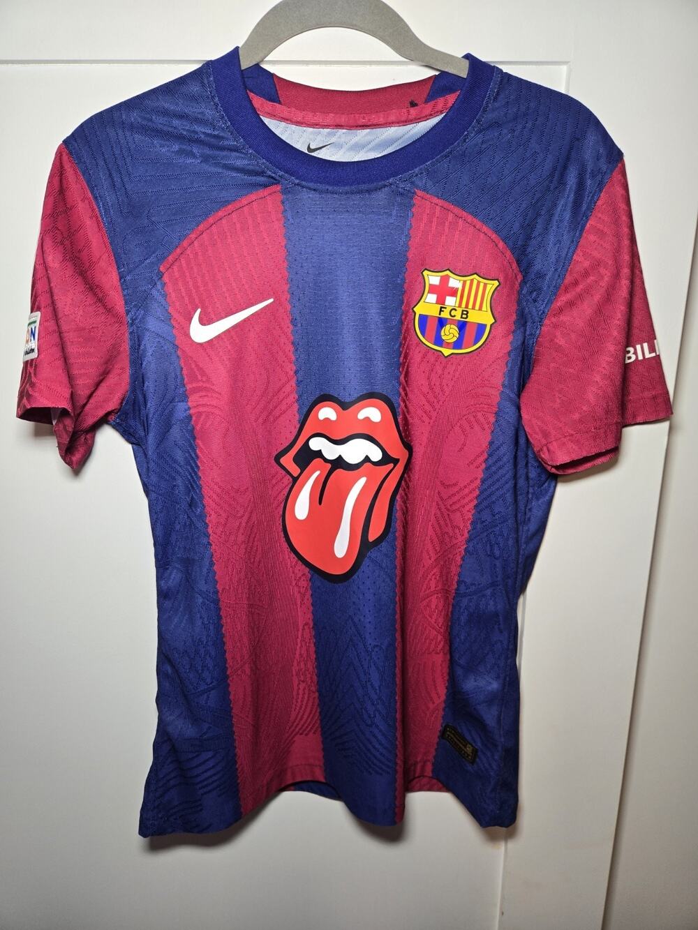 NIKE BARCELONA 23/24 ROLLING STONES Ronald Araujo DX2615-455 Small JERSEY